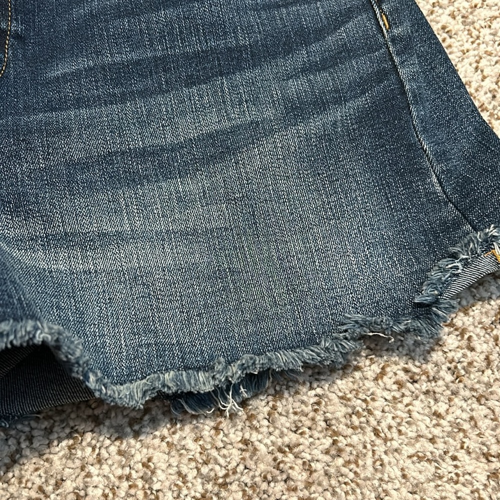 American Eagle high-rise Festival Midi women’s jean shorts - Picture 3 of 7